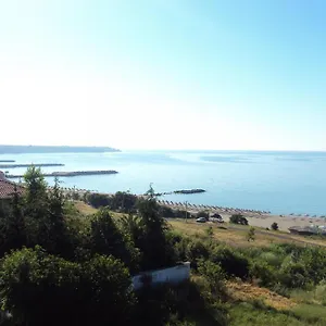 https://hotel-lazuren-briag.sozopol-hotels.com