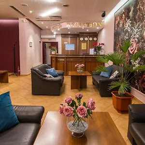 https://plaza-hotel.goldensandshotels.net