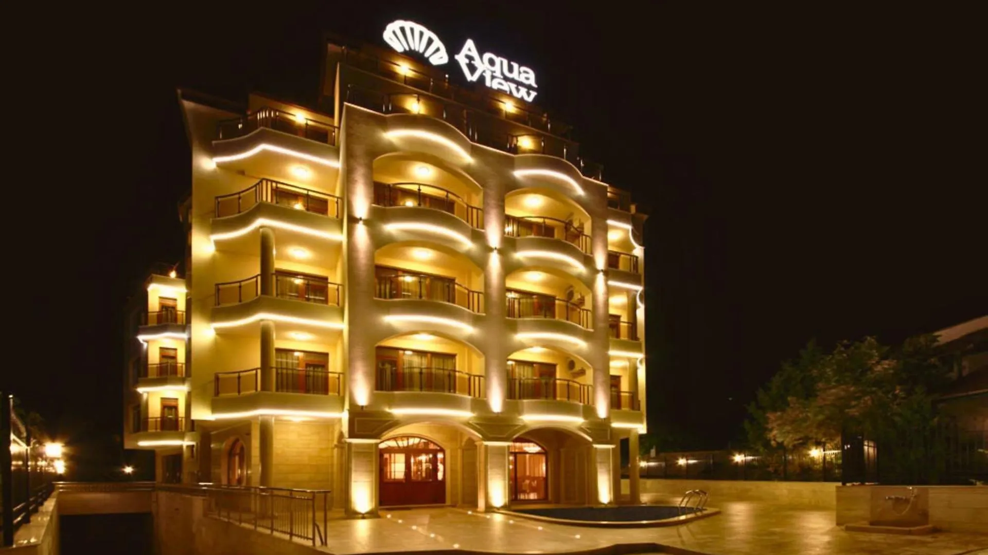 Aqua View Spa Boutique Hotel 골든샌드