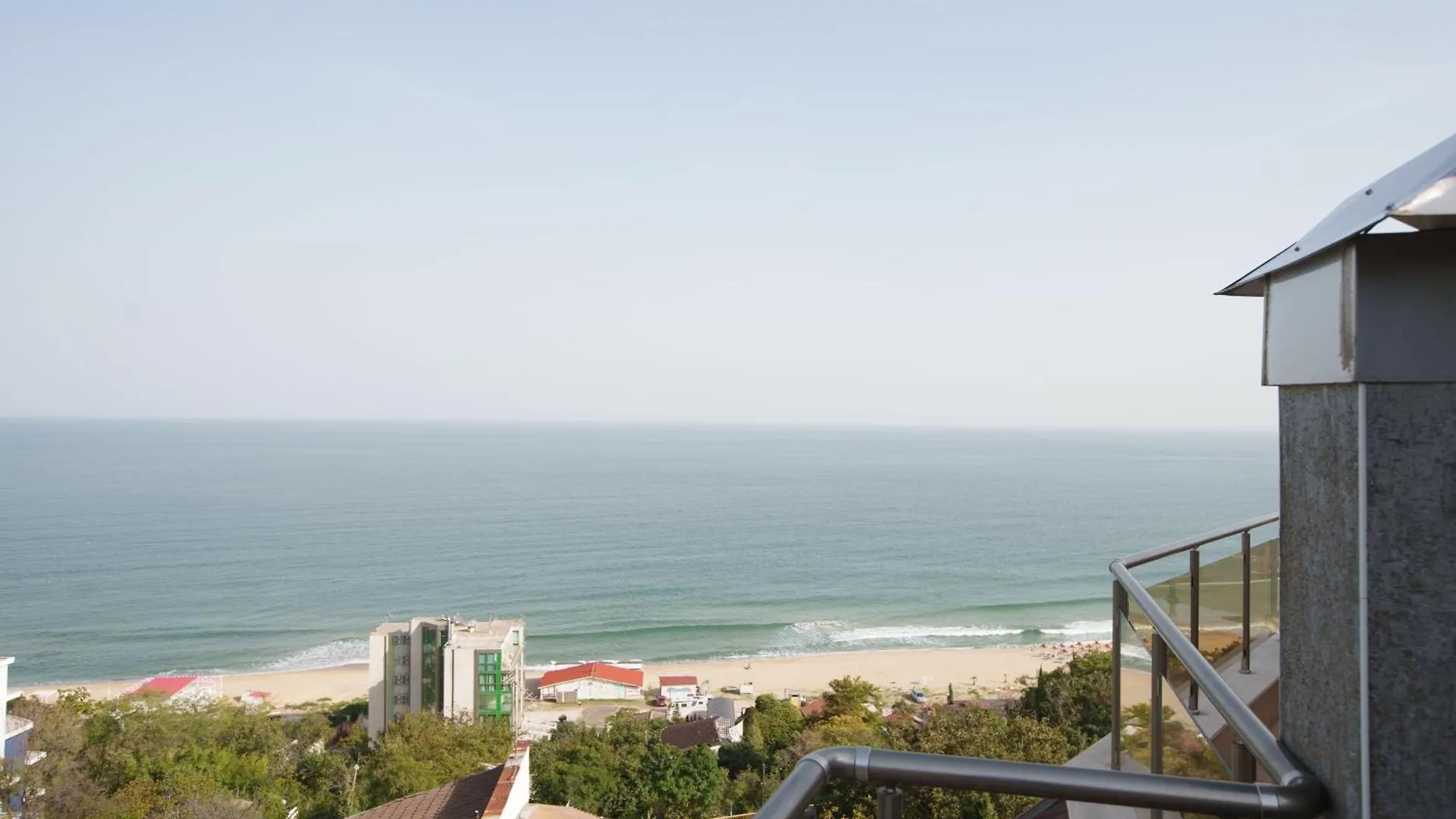Aqua View Spa Boutique Hotel 골든샌드