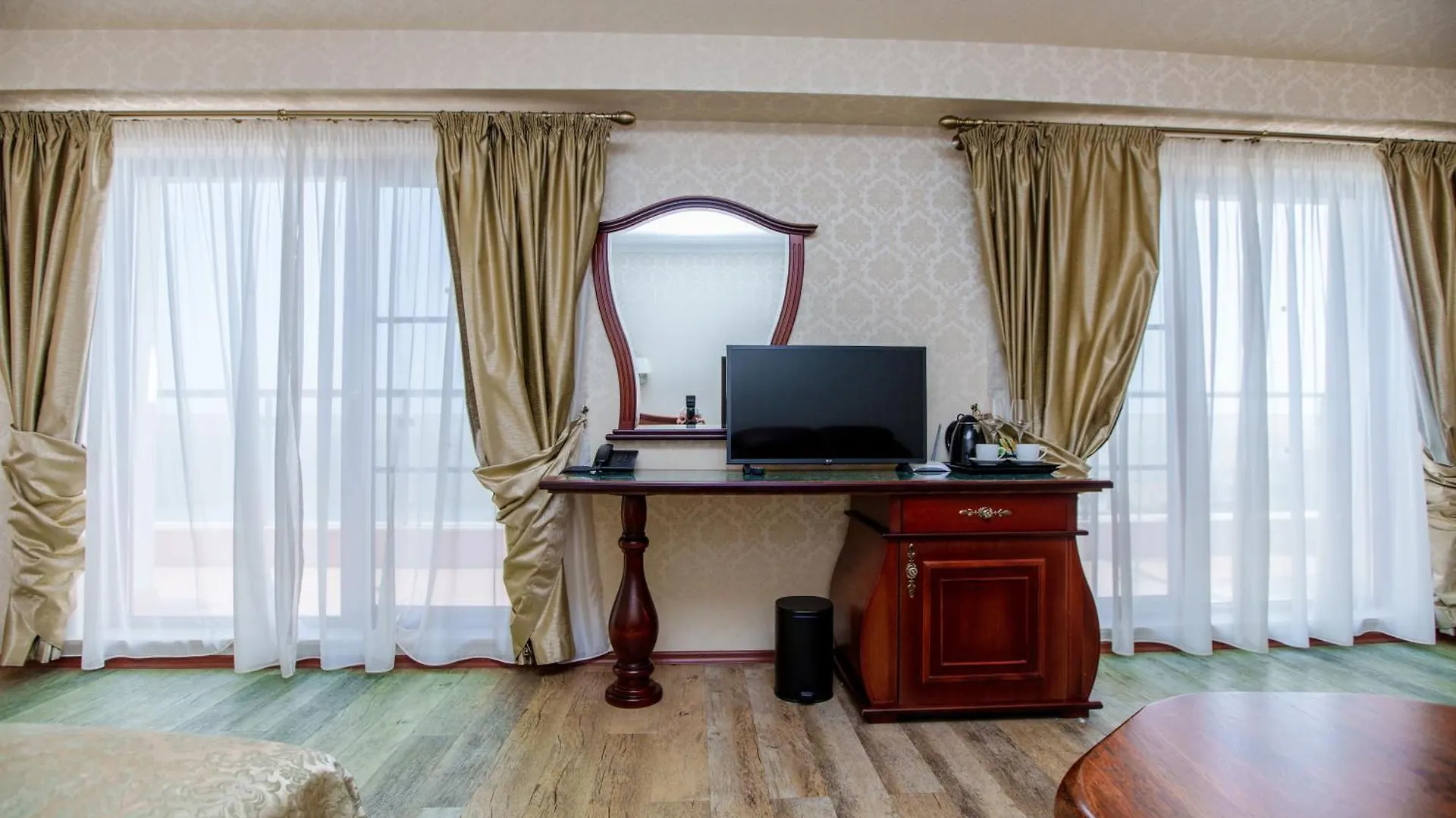 Aqua View Spa Boutique Hotel 골든샌드 4*,