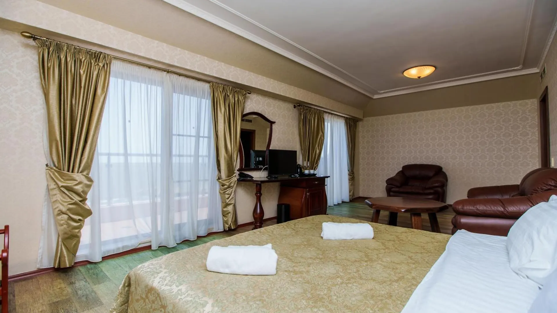 Aqua View Spa Boutique Hotel 골든샌드