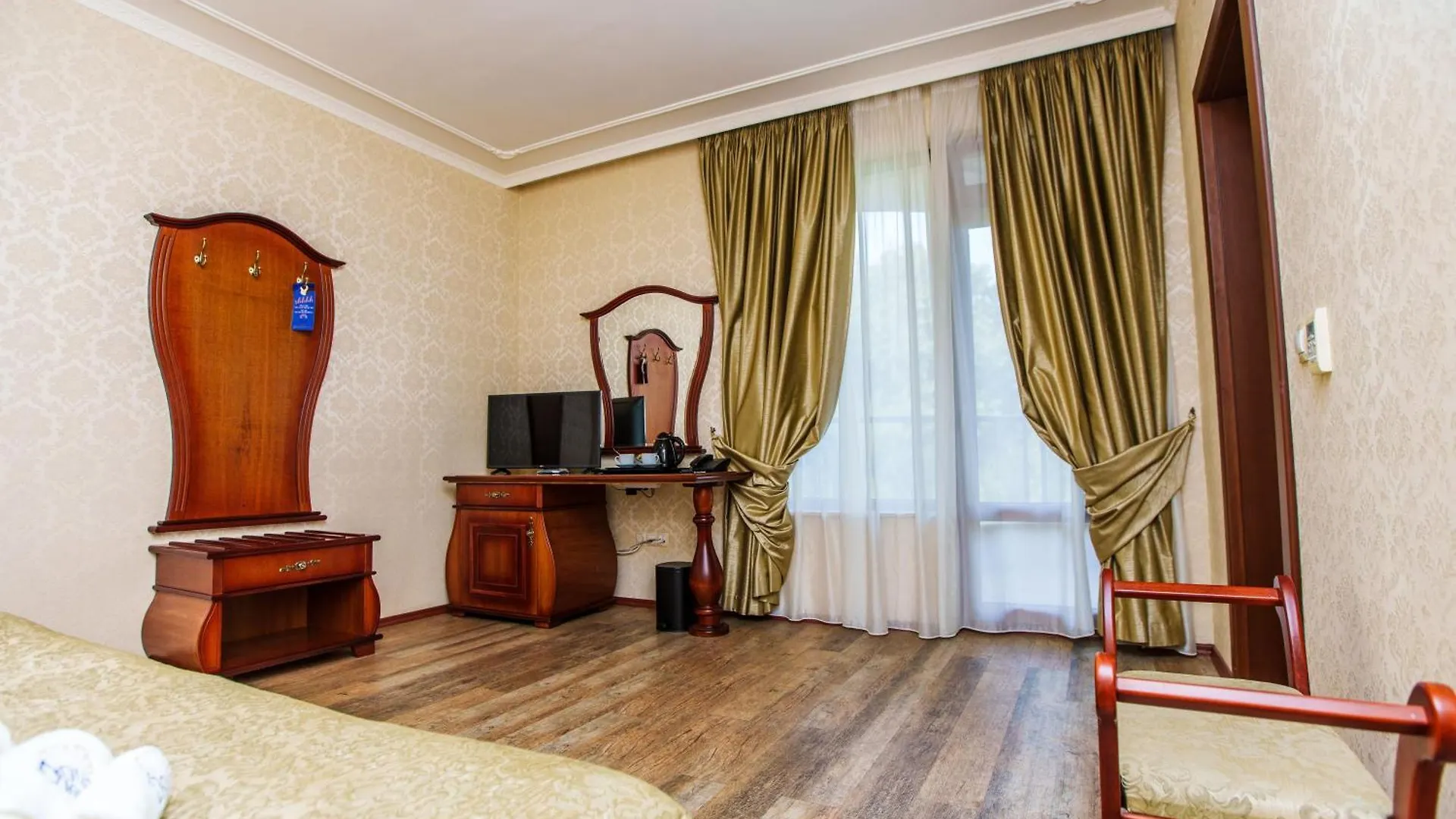 Aqua View Spa Boutique Hotel 골든샌드