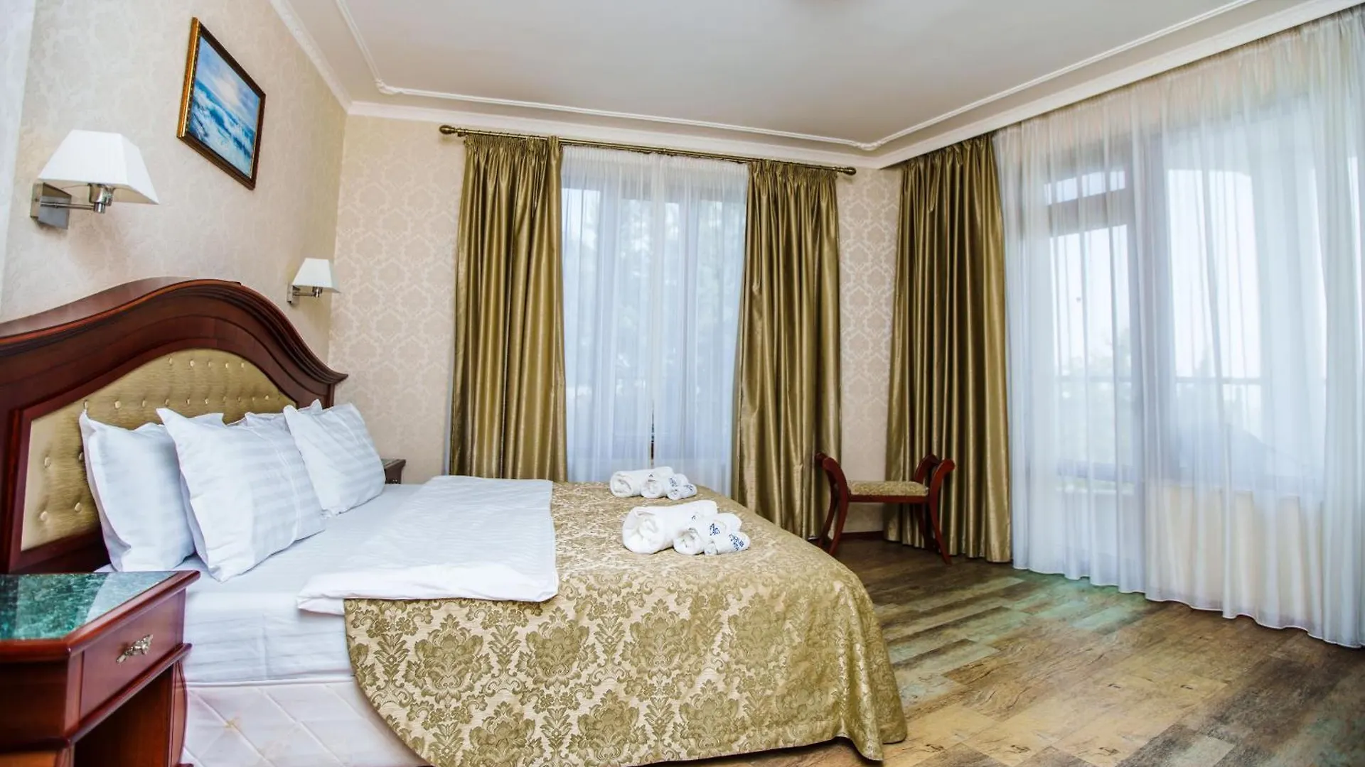 Aqua View Spa Boutique Hotel 골든샌드