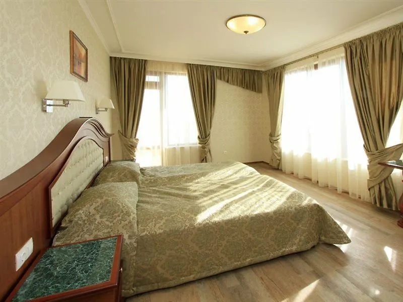 Aqua View Spa Boutique Hotel 골든샌드